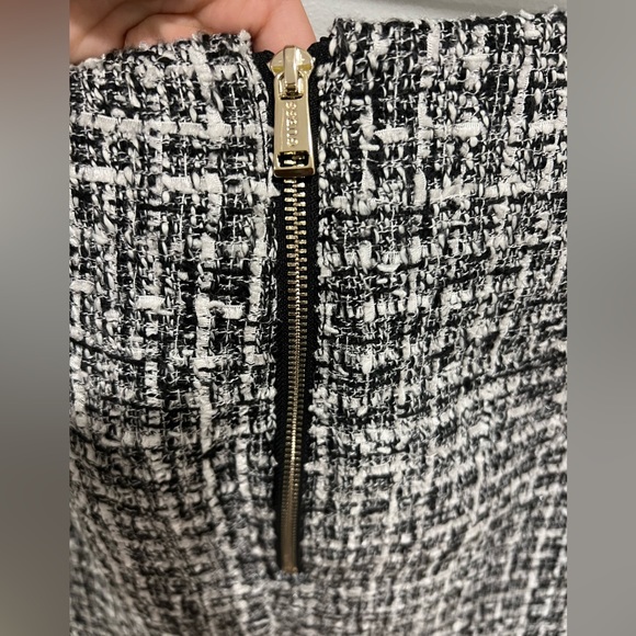 Like New GUESS Gaia Tweed Skirt with Buttons - Picture 5 of 9